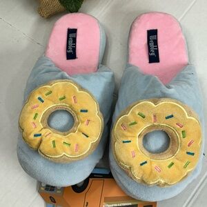 Wembley women's Donut Slippers - Blue and Pink